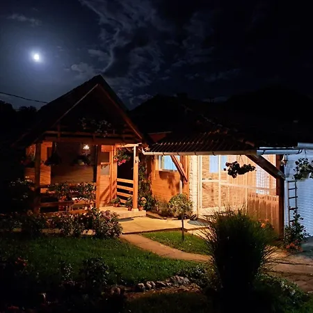 カントリーハウス Seosko Turisticko Domacinstvo Pavlovica Konaci